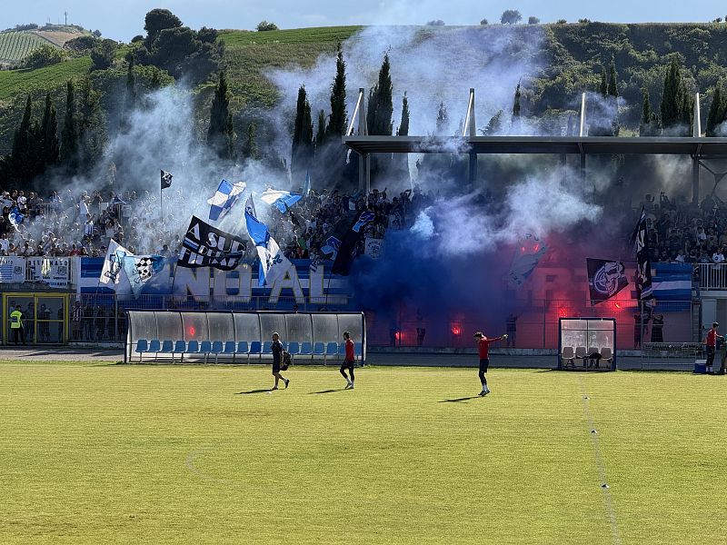 A Silvi in 1500 per caricare i biancazzurri, foto 1
