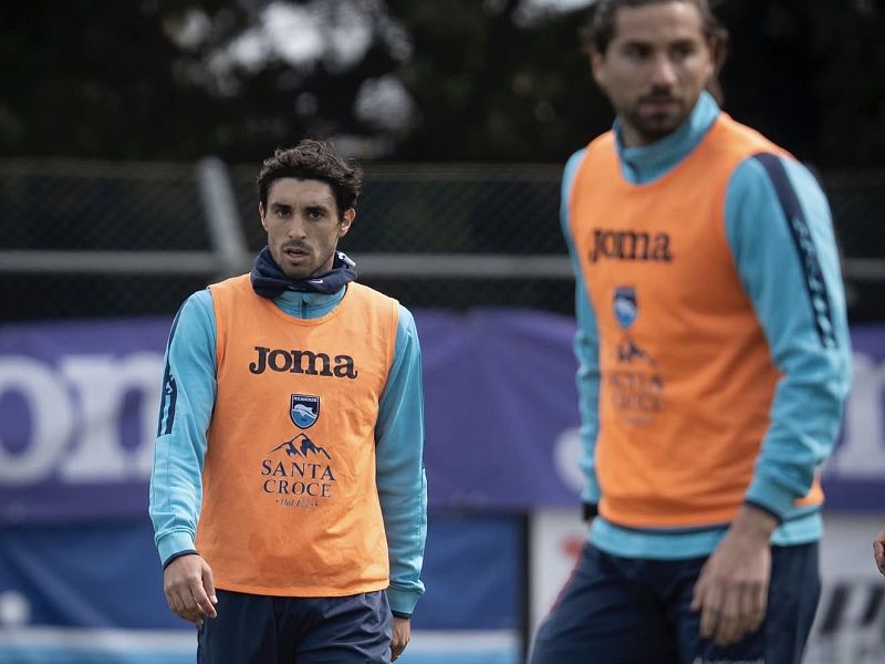 Report biancazzurro in vista di Carrara, foto 1