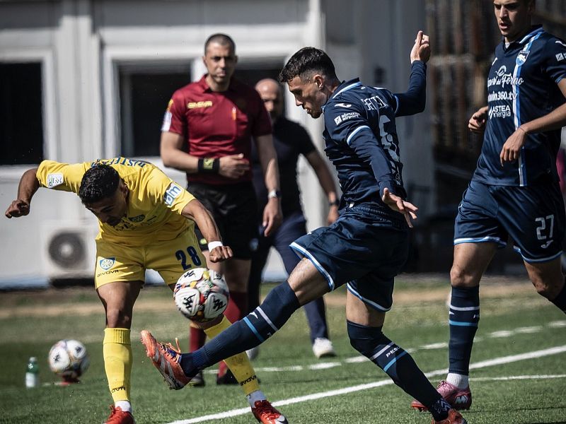 Pari tra i rimpianti: Carrarese-Pescara 2-2, foto 1