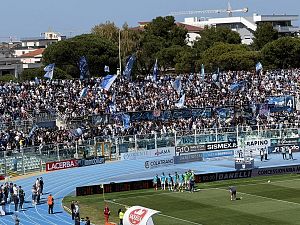 Giustizia per la Nord. Pescara ancora attaccato al treno salvezza